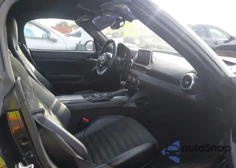 2017 Fiat 124 Spider Elaborazione Abarth z USA, uszkodzony, nr VIN JC1NFAEK5H0114346